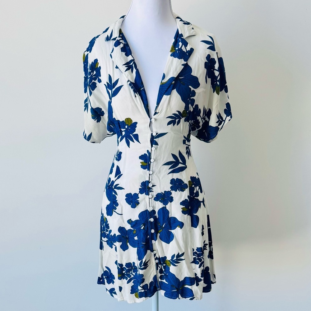 Blue Floral Button-Front Collared Mini Dress 💙